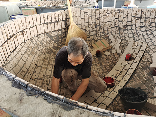 水解反應(yīng)釜防腐內(nèi)襯施工 水解反應(yīng)釜防腐內(nèi)襯施工